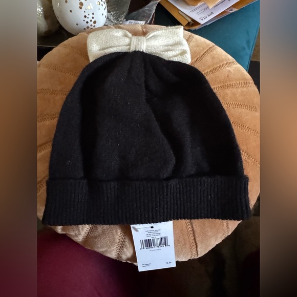 Kate Spade Bow Beanie Hat New with tags in box Black with white bow main image 6
